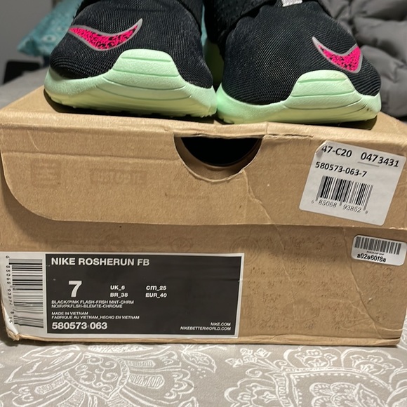 Nike roshe Yeezy main image 4
